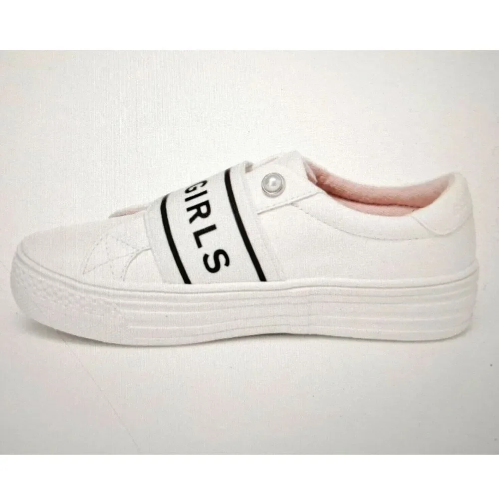 BCBG GIRLS White Large Logo Slip On Sneakers Pearl Details Sz 3 Like New